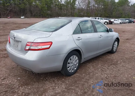 2011 Toyota Camry Le z USA, uszkodzony, nr VIN 4T1BF3EK0BU231376